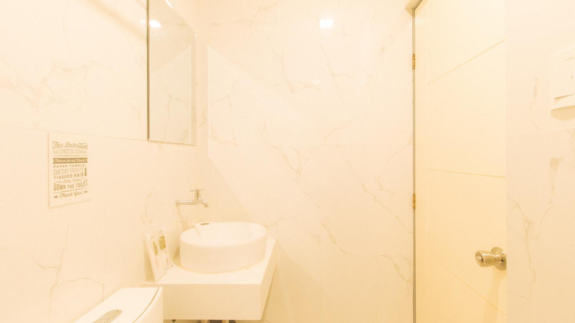 Reddoorz Plus At Seventy Five Inn Near Manila Airport Paranaque City Exterior photo