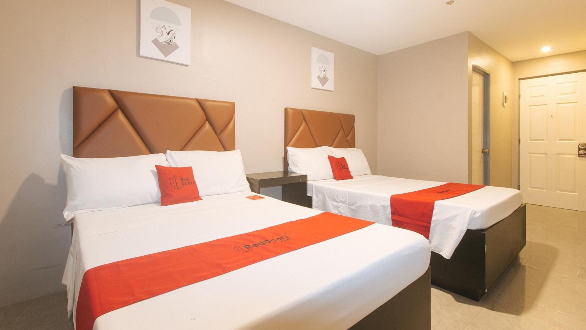 Reddoorz Plus At Seventy Five Inn Near Manila Airport Paranaque City Exterior photo