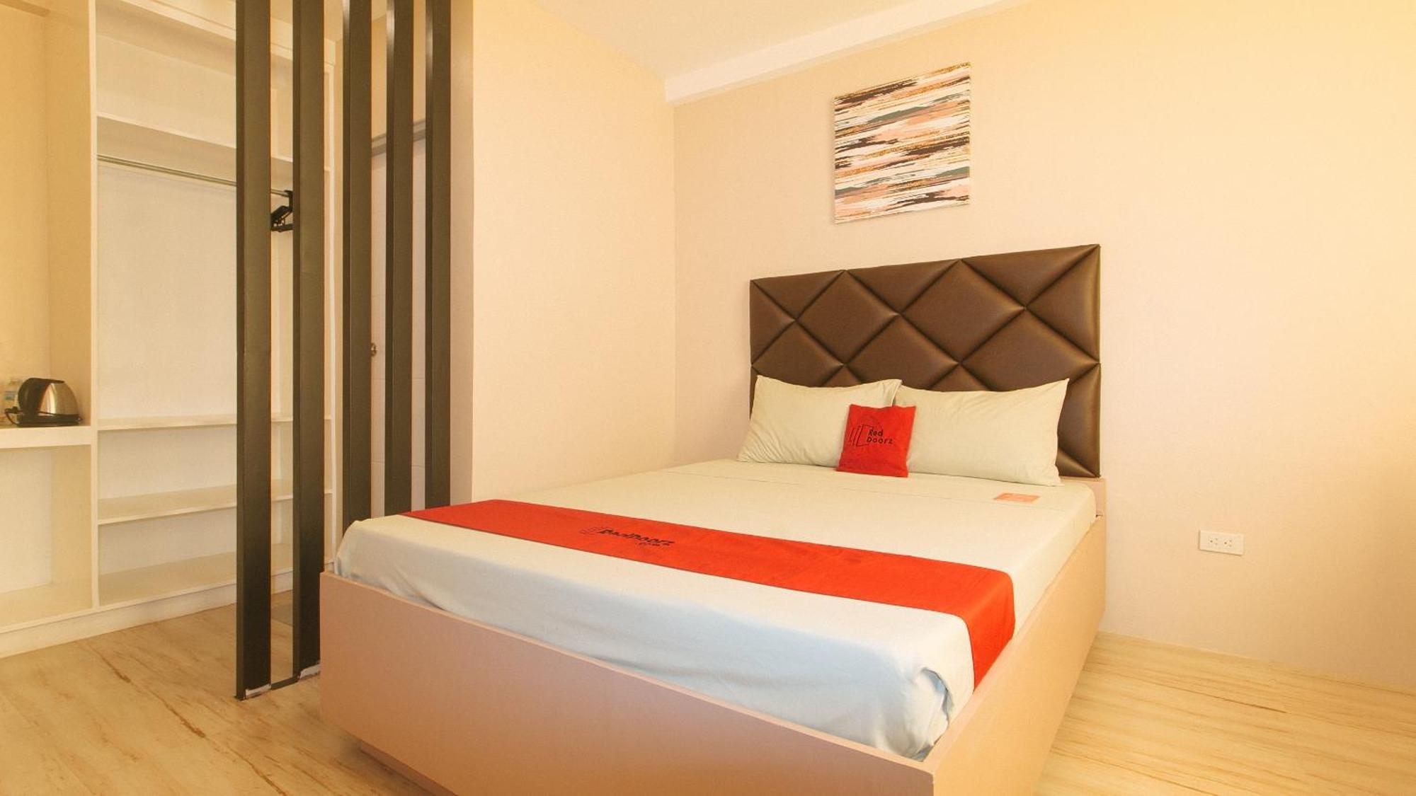 Reddoorz Plus At Seventy Five Inn Near Manila Airport Paranaque City Exterior photo
